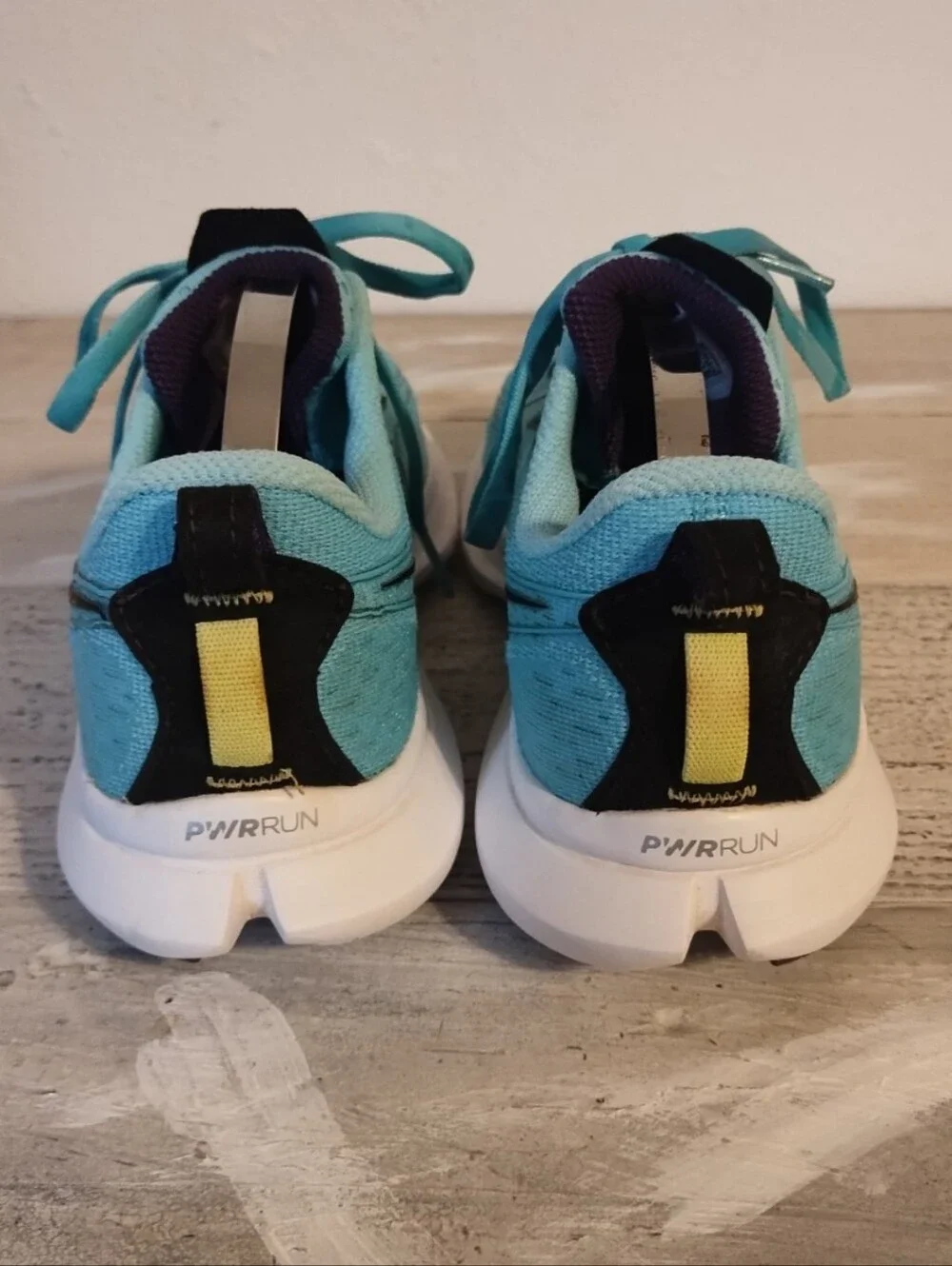Saucony S10723-26 Kinvara 13 Cool Mint/Acid Sneakers women's U.S.A Size 8 M